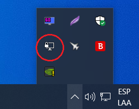 Ícono de OpenVPN entre los iconos ocultos de la barra de tareas, marcado con un círculo rojo